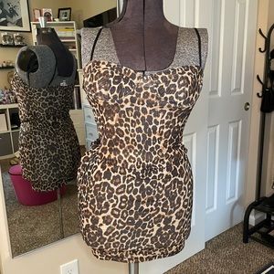 Mini body sculpt leopard dress